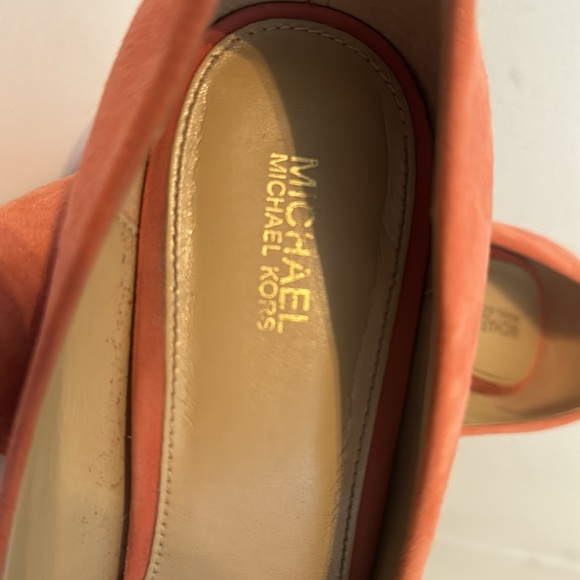 Michael Kors Peach Pumps - Picture 4 of 7